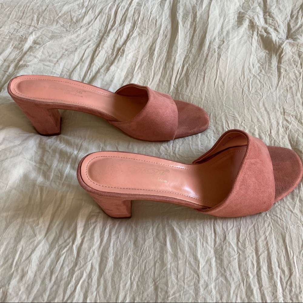 Pink heels - Picture 4 of 5